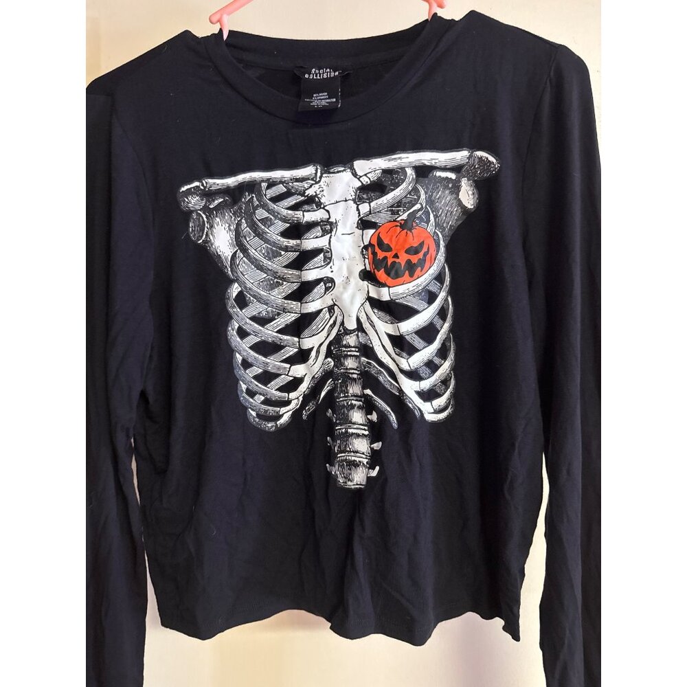 Social Collision Halloween Skeleton Ribcage Pumpkin Long Sleeve Crop Top Black L - Picture 3 of 7